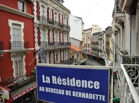 Au Berceau De Bernadette Bed & Breakfast Lourdes