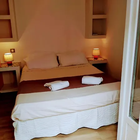 La Berceau De Bernadette Bed & Breakfast 2*
