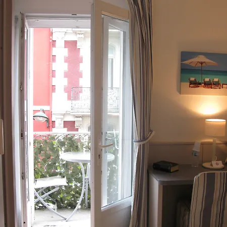 La Berceau De Bernadette - Bernadette's Cradle - Near Bernadette'house Lourdes