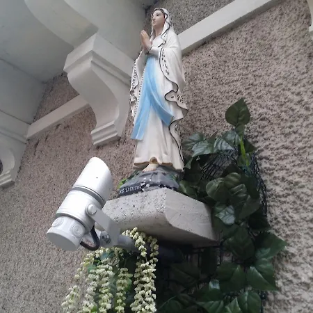 Panzió La Berceau De Bernadette - Bernadette's Cradle - Near Bernadette'house