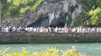 La Berceau De Bernadette Lourdes