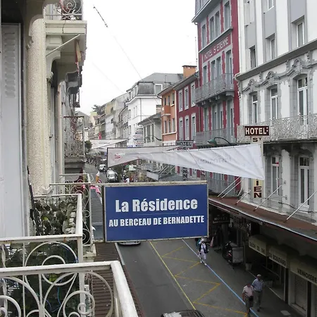 Au Berceau De Bernadette Bed & Breakfast Lourdes