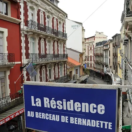 Au Berceau De Bernadette Bed & Breakfast Lourdes