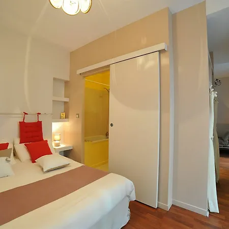 Au Berceau De Bernadette Bed & Breakfast