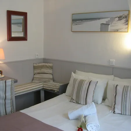 Au Berceau De Bernadette Bed & Breakfast 2*