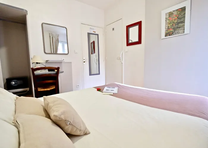 Bed & Breakfast La Berceau De Bernadette - Bernadette's Cradle - Near Bernadette'house 3*