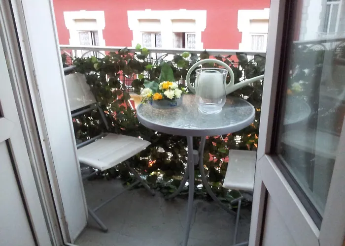 住宿加早餐酒店 La Berceau De Bernadette - Bernadette's Cradle - Near Bernadette'house