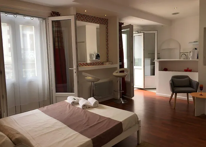 La Berceau De Bernadette - Bernadette's Cradle - Near Bernadette'house 3* Lourdes