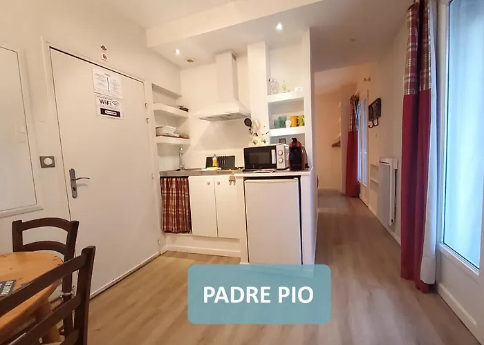 La Berceau De Bernadette - Bernadette's Cradle - Near Bernadette'house