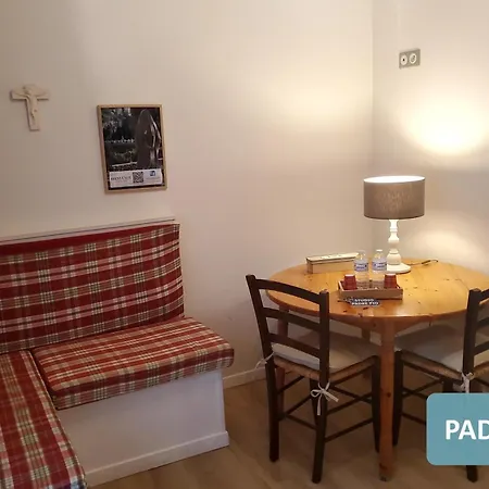 La Berceau De Bernadette - Bernadette's Cradle - Near Bernadette'house فندق مبيت وإفطار 3*