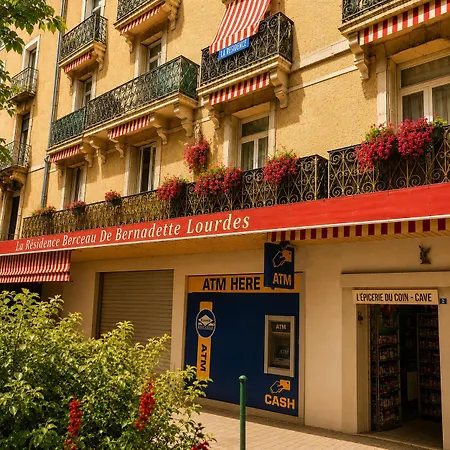 فندق مبيت وإفطار La Berceau De Bernadette - Bernadette's Cradle - Near Bernadette'house 3*