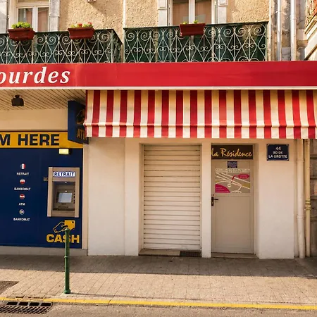 La Berceau De Bernadette - Bernadette's Cradle - Near Bernadette'house فندق مبيت وإفطار
