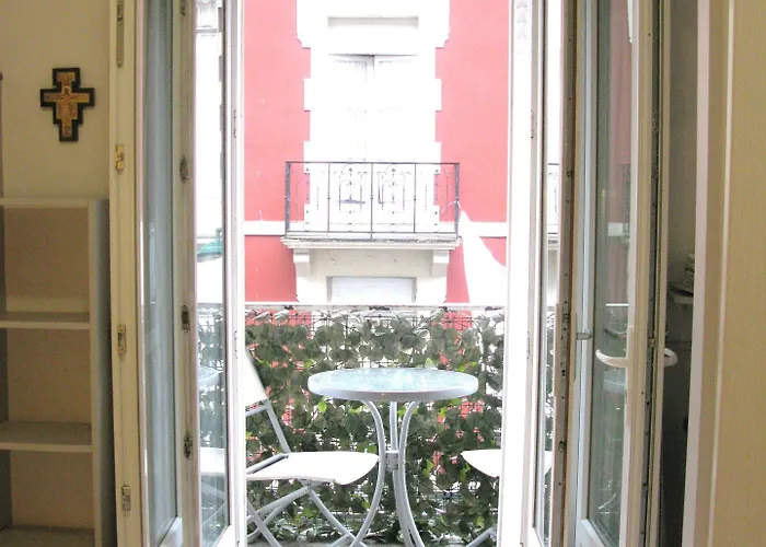 فندق مبيت وإفطار La Berceau De Bernadette - Bernadette's Cradle - Near Bernadette'house