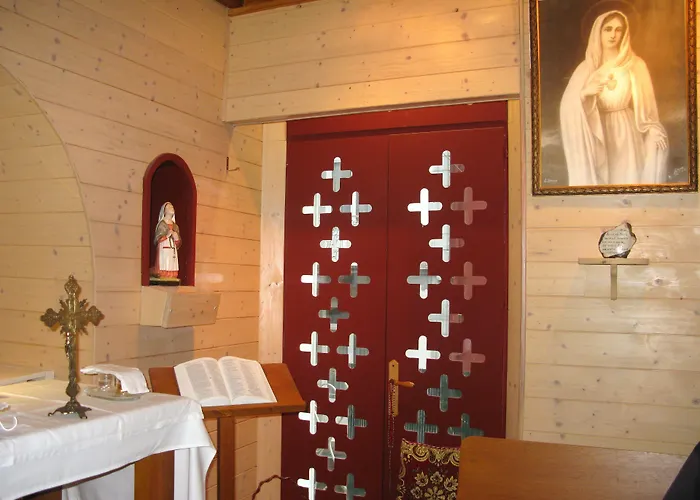 La Berceau De Bernadette - Bernadette's Cradle - Near Bernadette'house 3*