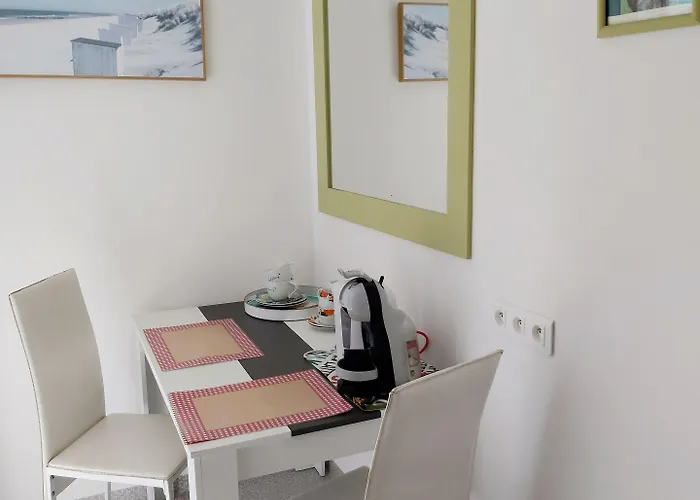 La Berceau De Bernadette - Bernadette's Cradle - Near Bernadette'house فندق مبيت وإفطار 3*