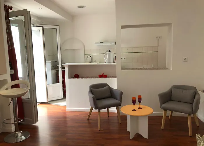 La Berceau De Bernadette - Bernadette's Cradle - Near Bernadette'house فندق مبيت وإفطار لورد