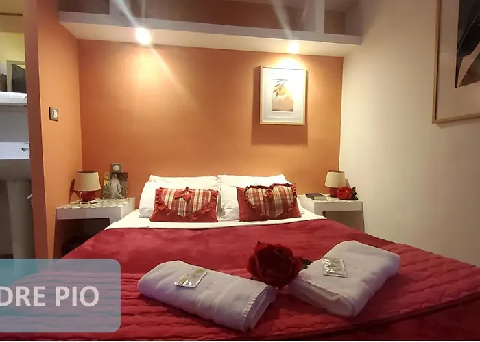 La Berceau De Bernadette - Bernadette's Cradle - Near Bernadette'house فندق مبيت وإفطار 3*