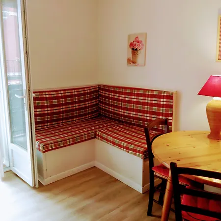 La Berceau De Bernadette - Bernadette's Cradle - Near Bernadette'house 住宿加早餐酒店 卢德