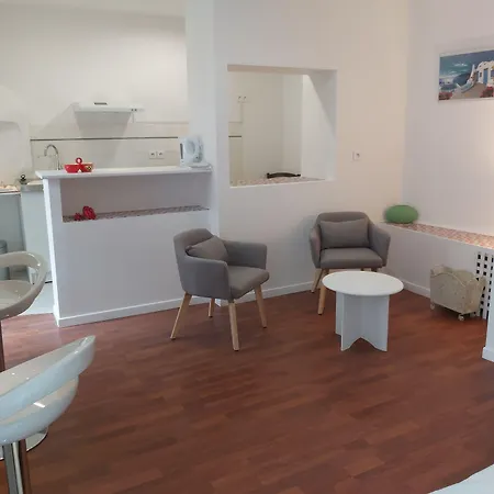 La Berceau De Bernadette - Bernadette's Cradle - Near Bernadette'house 3*