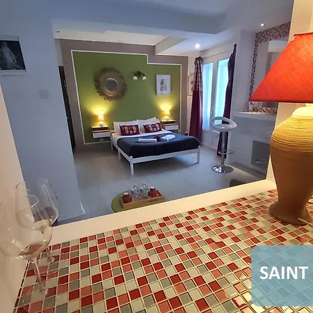 住宿加早餐酒店 La Berceau De Bernadette - Bernadette's Cradle - Near Bernadette'house